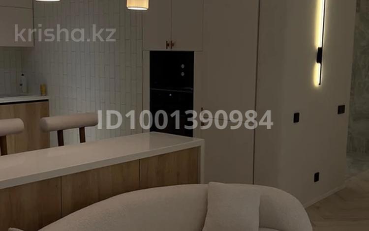 2-комнатная квартира · 75.8 м² · 6/9 этаж, мкр Нурсая, Абулхаир хана 63/1 за 600 000 〒 в Атырау — фото 2
