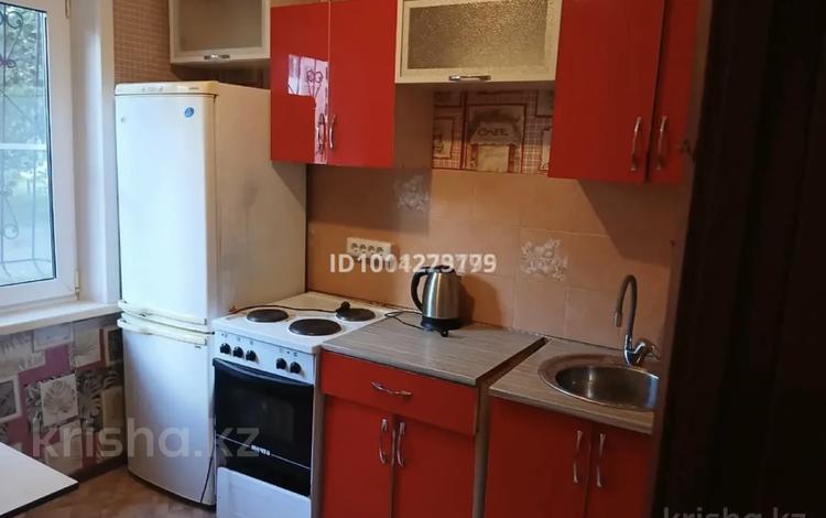1-комнатная квартира · 32 м² · 1/5 этаж, Казахстан 77 — Центральный рынок за 12 млн ₸ в Усть-Каменогорске — фото 11