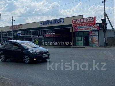 Свободное назначение, офисы, магазины и бутики, склады, медцентры и аптеки, образование, развлечения, кабинеты и рабочие места, студии · 82 м² за 200 000 〒 в Шымкенте, Абайский р-н