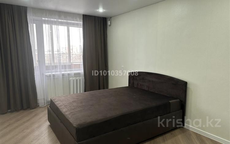 1-комнатная квартира · 34 м² · 7/9 этаж, мкр 4 4а за 15 млн ₸ в Уральске — фото 2