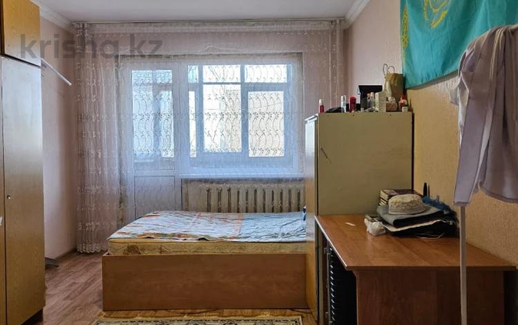 1-комнатная квартира, 35 м², 6/9 этаж, Карбышева 2 за 13.5 млн 〒 в Караганде, Казыбек би р-н — фото 8