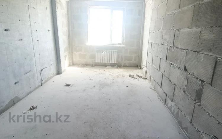 1-комнатная квартира, 36 м², 3/5 этаж, кабанбай батыр за ~ 10.8 млн 〒 в Талдыкоргане — фото 2