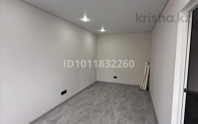2-бөлмелі пәтер · 45 м² · 3/5 қабат, мкр Новый Город, Ерубаева 49, бағасы: 19 млн ₸ в Караганде, Казыбек би р-н — фото 2