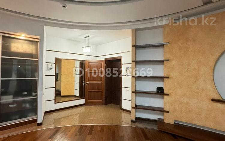4-бөлмелі пәтер · 186.4 м² · 2/17 қабат, мкр Самал-3, Аль-Фараби 25, бағасы: 150 млн ₸ в Алматы, Медеуский р-н — фото 2