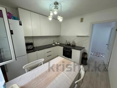 2-комнатная квартира · 52 м² · 2/5 этаж, мкр Аксай-4 — Момышулы за 44 млн ₸ в Алматы, Ауэзовский р-н