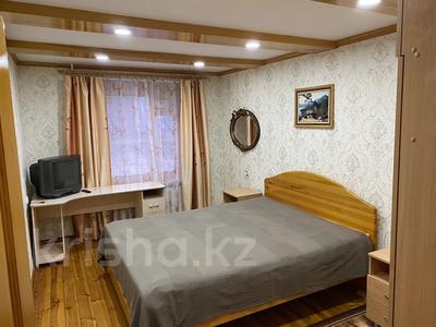 2-комнатная квартира, 68 м², 1/5 этаж посуточно, Ауэзова за 11 000 〒 в Щучинске