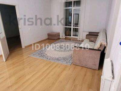 2-комнатная квартира · 72 м² · 9/10 этаж, микрорайон Байкена Ашимова 21 — Прокуратура, Областной суд за 37 млн 〒 в Караганде