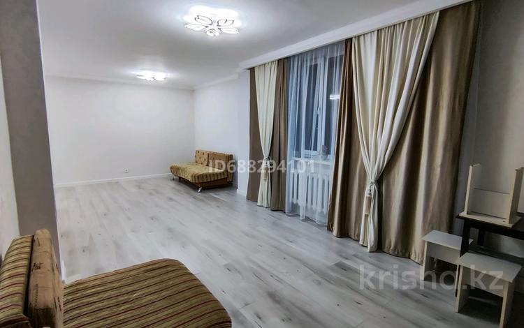 1-комнатная квартира, 55 м², 3/14 этаж помесячно, Алматы 13