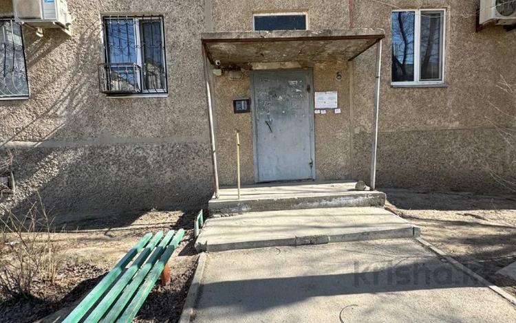 2-комнатная квартира · 42.3 м² · 5/5 этаж, Авангард 4 12 за 12.5 млн ₸ в Атырау, мкр Авангард-4 — фото 2