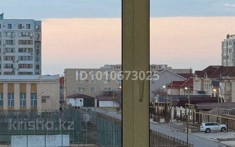 1-бөлмелі пәтер · 61.7 м² · 3/6 қабат, 30-й мкр 168, бағасы: 13.5 млн ₸ в Актау — фото 2