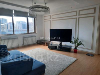 4-комнатная квартира · 125 м² · 4/21 этаж, Кабанбай батыра 43В за 750 000 ₸ в Астане, Есильский р-н