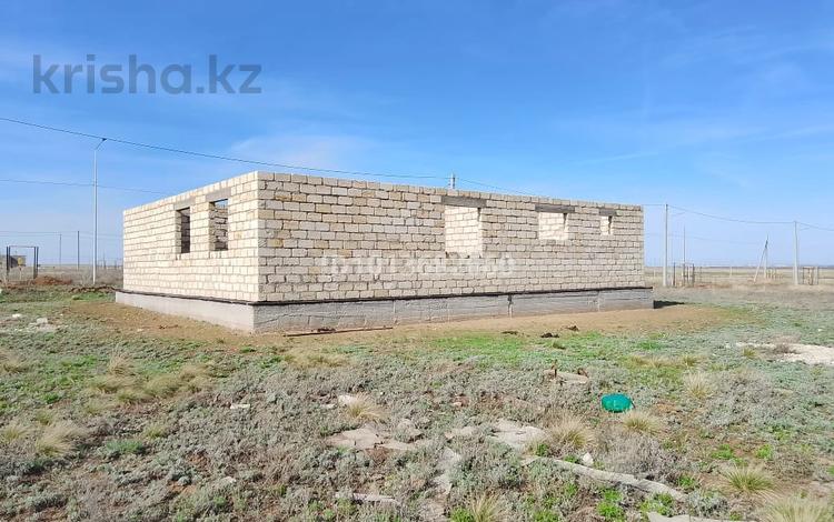 Отдельный дом · 3 комнаты · 160 м² · 10 сот., Жаңа ауыл жилой массив — Рауанга жолга шыккандагы жер Бекқұл бабаға карсы за 5 млн ₸ в Актобе — фото 3