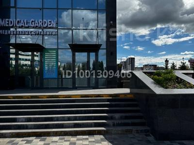 Продажа коммерческой недвижимости в Астане: Свободное назначение, офисы, магазины и бутики, общепит, салоны красоты, медцентры и аптеки, образование · 157 м² за 196 млн 〒 Свободное назначение, офисы, магазины и бутики, общепит, салоны красоты, медцентры и аптеки, образование · 157 м² за 196 млн 〒 в Астане, Нура р-н