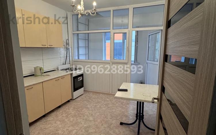 1-комнатная квартира, 38.4 м², 8/9 этаж, мкр Шугыла, Мкр. Шугыла 340/40