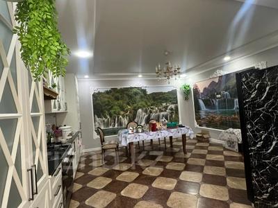 4-комнатная квартира · 166.4 м² · 2/5 этаж, мкр. Алтын орда за 66.3 млн 〒 в Актобе