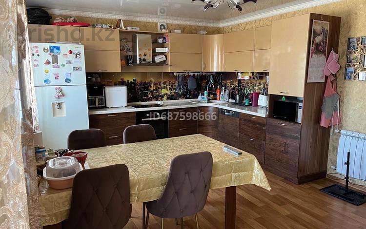 3-бөлмелі пәтер · 120 м² · 5/5 қабат, Чайковского 24/2, бағасы: 25 млн ₸ в Темиртау — фото 62