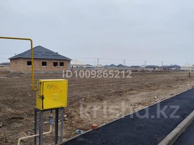 Жер телімі · 10 сотық, Сары жылға 75 — АВС болницаға жақын,қарама қарсы 200метр үлкен жолдын бойында орналасқан.Асфальт,газ.су,канализация келген. Таза жер,документі 100% пайыз жекешеге өткен. Оформление через Цон немесе нотариус қалауыңыз бойынша., бағасы: 10.5 млн 〒 в Туркестане