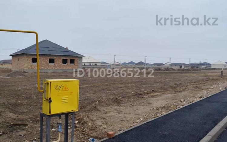 Жер телімі · 10 сотық, Сары жылға 75 — АВС болницаға жақын,қарама қарсы 200метр үлкен жолдын бойында орналасқан.Асфальт,газ.су,канализация келген. Таза жер,документі 100% пайыз жекешеге өткен. Оформление через Цон немесе нотариус қалауыңыз бойынша., бағасы: 10.5 млн 〒 в Туркестане — фото 2