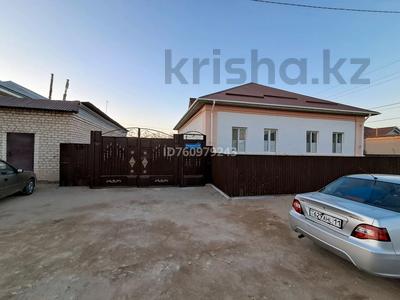 Отдельный дом · 9 комнат · 100 м² · 10 сот., Алия Молдагулова 177 — Абенова за 40 млн 〒 в 