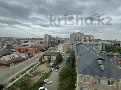 2-комнатная квартира · 65 м² · 6/9 этаж · помесячно, мкр Центральный, Сатпаева 60 за 280 000 〒 в Атырау, мкр Центральный