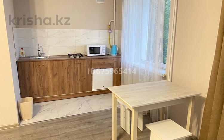 1-комнатная квартира · 30 м² · 3/5 этаж, Бейбитшилик 32 — Богенбая за 1 500 〒 в Астане, Сарыарка р-н — фото 2