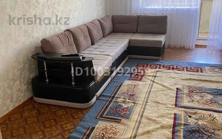 1-комнатная квартира · 60 м² · 3/5 этаж, мкр Жилгородок 5 за 120 000 〒 в Актобе — фото 2