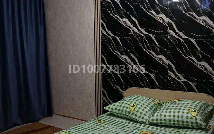1-бөлмелі пәтер · 28 м² · 3/4 қабат, Желтоксан — Толе би, бағасы: 10 000 ₸ в Таразе — фото 2