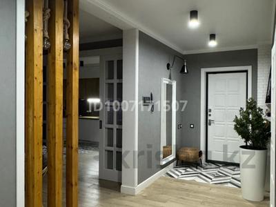 4-комнатная квартира · 130 м² · 3/9 этаж, Кердери 120 за 63 млн 〒 в Уральске, мкр Школьник