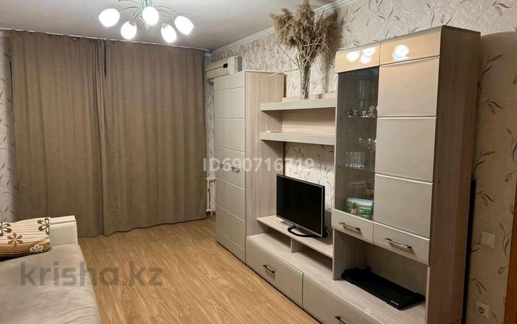 2-комнатная квартира, 48 м², 5/5 этаж помесячно, Чайковского 32