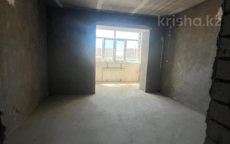 2-бөлмелі пәтер · 61 м² · 5/9 қабат, мкр. Алтын орда, тауелсиздик, бағасы: 21 млн ₸ в Актобе — фото 2