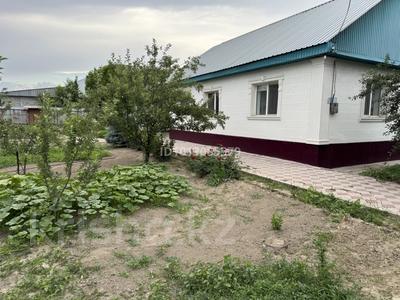 Отдельный дом · 5 комнат · 120 м², мкр Ынтымак, Мкр Ынтымак, Ул.Мусаева 51 51 — Мусаева 51 за 60 млн ₸ в Алатау