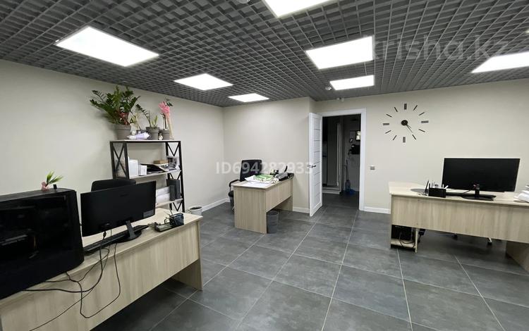 Офисы · 50 м² за 350 000 ₸ в Уральске, мкр Строитель — фото 5
