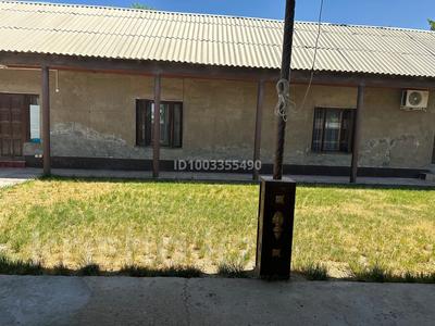 Отдельный дом · 2 комнаты · 60 м², мкр Самал-1, Самал-1 ш/а — Рыскулова за 100 000 〒 в Шымкенте, Абайский р-н