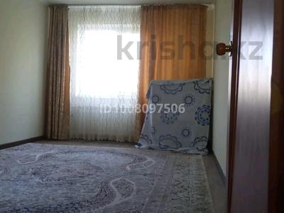 2-комнатная квартира · 48 м² · 3/5 этаж, Есет батыра 71 — Район Молодежный, гум колледж за 14 млн 〒 в Актобе