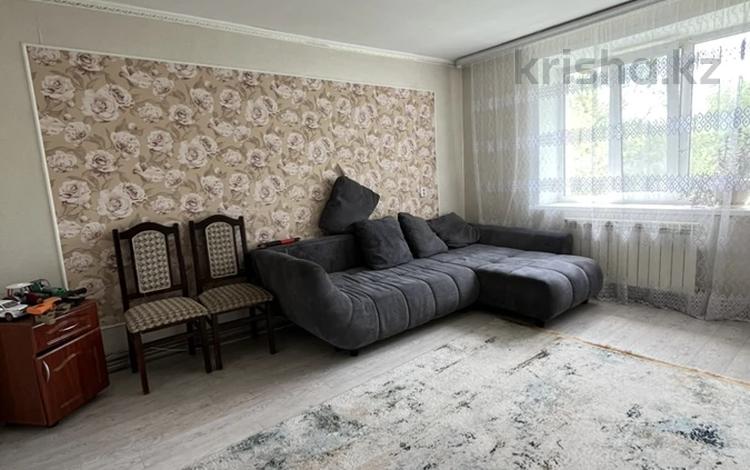 3-комнатная квартира · 49 м² · 2/2 этаж, Широкая 4 за 13 млн ₸ в Уральске — фото 3