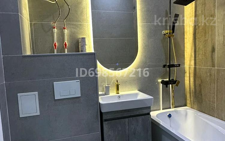 1-комнатная квартира · 45 м², мкр Юго-Восток, Шахтеров 20/4 — Енбек, Новая Корзина, Проспект, Ресторан Камила, ЦОН, Парк победы за 3 000 ₸ в Караганде, Казыбек би р-н — фото 2