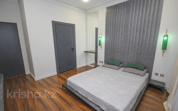 3-комнатная квартира · 104 м² · 8/17 этаж, Толе би за 96 млн 〒 в Алматы, Алмалинский р-н — фото 2