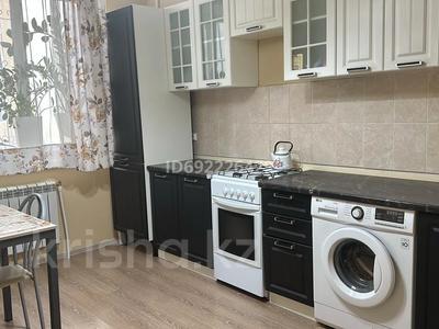 1-комнатная квартира · 48 м² · 3/9 этаж, мкр Нурсая 119 за 160 000 ₸ в Атырау