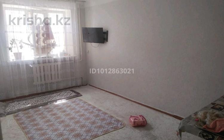 2-комнатная квартира · 42 м² · 1/4 этаж, проспект Жамбула 18/3 1 — версаль ресторан артында за 12.5 млн ₸ в Таразе — фото 2