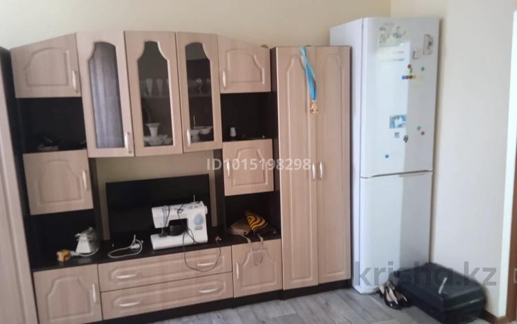 2-комнатная квартира · 60 м² · 2/5 этаж, Карла маркса 52 — 30 квартал за 85 000 ₸ в Шахтинске — фото 2