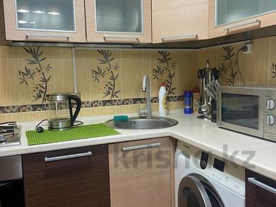 Продажа квартир в Мангистауской обл.: 2-комнатная квартира · 50 м² · 8/9 этаж, 1-й мкр 2 за 10 млн 〒 2-комнатная квартира · 50 м² · 8/9 этаж, 1-й мкр 2 за 10 млн 〒 в Актау