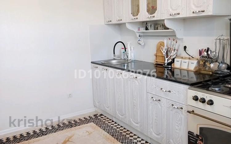 1-бөлмелі пәтер · 44 м² · 3/3 қабат, Есет батыр атындағы шағын аудан 59, бағасы: 13 млн ₸ в Актобе, мкр Акжар — фото 2