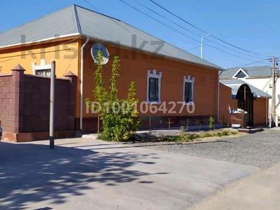 Отдельный дом · 5 комнат · 230 м² · 13 сот., Переулок Абдразакова 1 — Арай,сзади Номад Палас за 60 млн ₸ в 