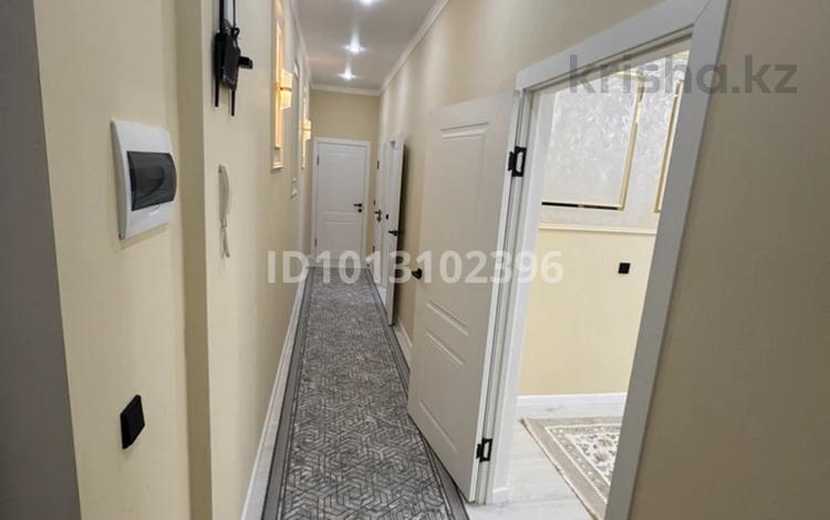2-комнатная квартира · 61 м² · 1/9 этаж, Толеметова 106/3 за 280 000 ₸ в Шымкенте, Абайский р-н — фото 2