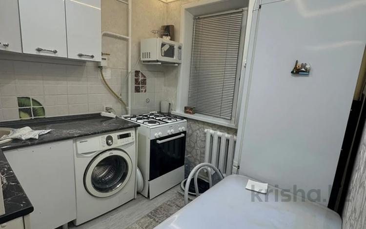 1-комнатная квартира · 31 м² · 3/5 этаж, пр.Республики за 16.5 млн ₸ в Караганде, Казыбек би р-н — фото 2
