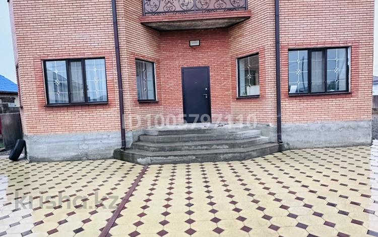 Отдельный дом · 6 комнат · 252 м² · 12 сот., Актерек 25 — Возле детского сада “Айбобек” за 90 млн 〒 в Талдыкоргане, мкр военный городок Жулдыз — фото 2