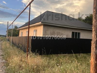 Жеке үй · 4 бөлме · 160 м² · 8 жүзд., Береке, бағасы: 33 млн ₸ в Кумтогане (Мирном)
