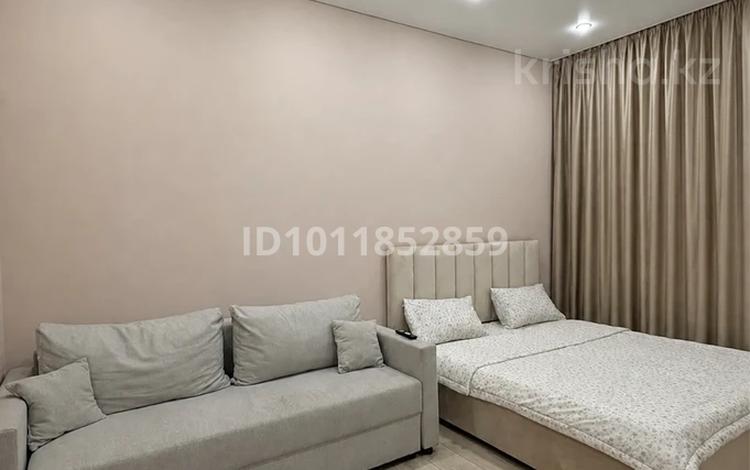 1-бөлмелі пәтер · 50 м² · 5/10 қабат, 19-ш/а. 34/4, бағасы: 10 000 ₸ в Актау, 19-й мкр — фото 2
