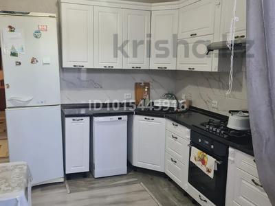 2-комнатная квартира · 65 м² · 2/5 этаж, 19-й мкр за 230 000 ₸ в Актау