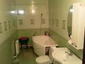 Жеке үй · 4 бөлме · 140.5 м² · 8 жүзд., Мусаева 21 — Коскелдиев, бағасы: 28 млн ₸ в Атырау, мкр Мирас — фото 4